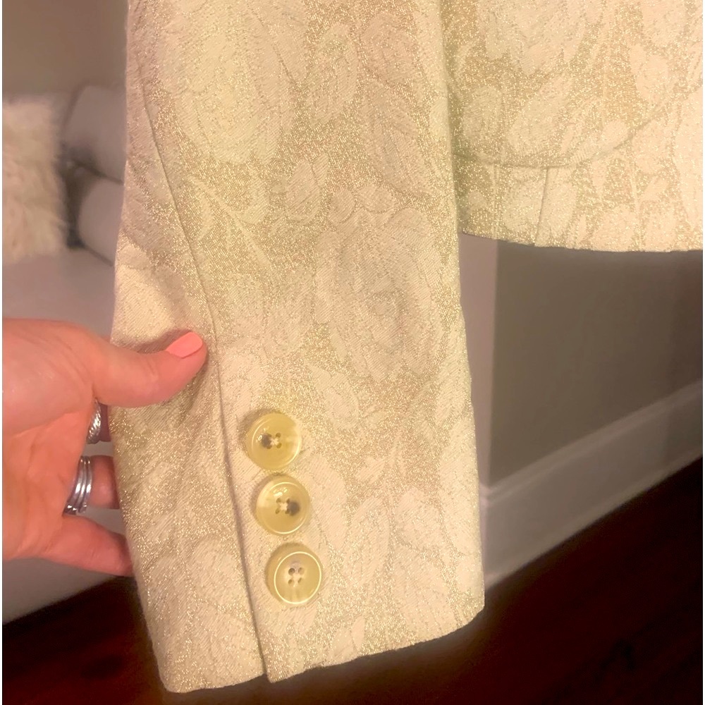 Banana Republic Cream Blazer - Picture 3 of 5